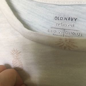 Old Navy Shirts & Tops - 💫Old navy airy tee💫 Old Navy Shirts & Tops - 💫Old navy airy tee💫
